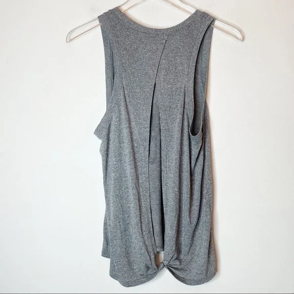 Soul Cycle | Gray  Wheel Logo Tank Top Medium - Picture 2 of 5